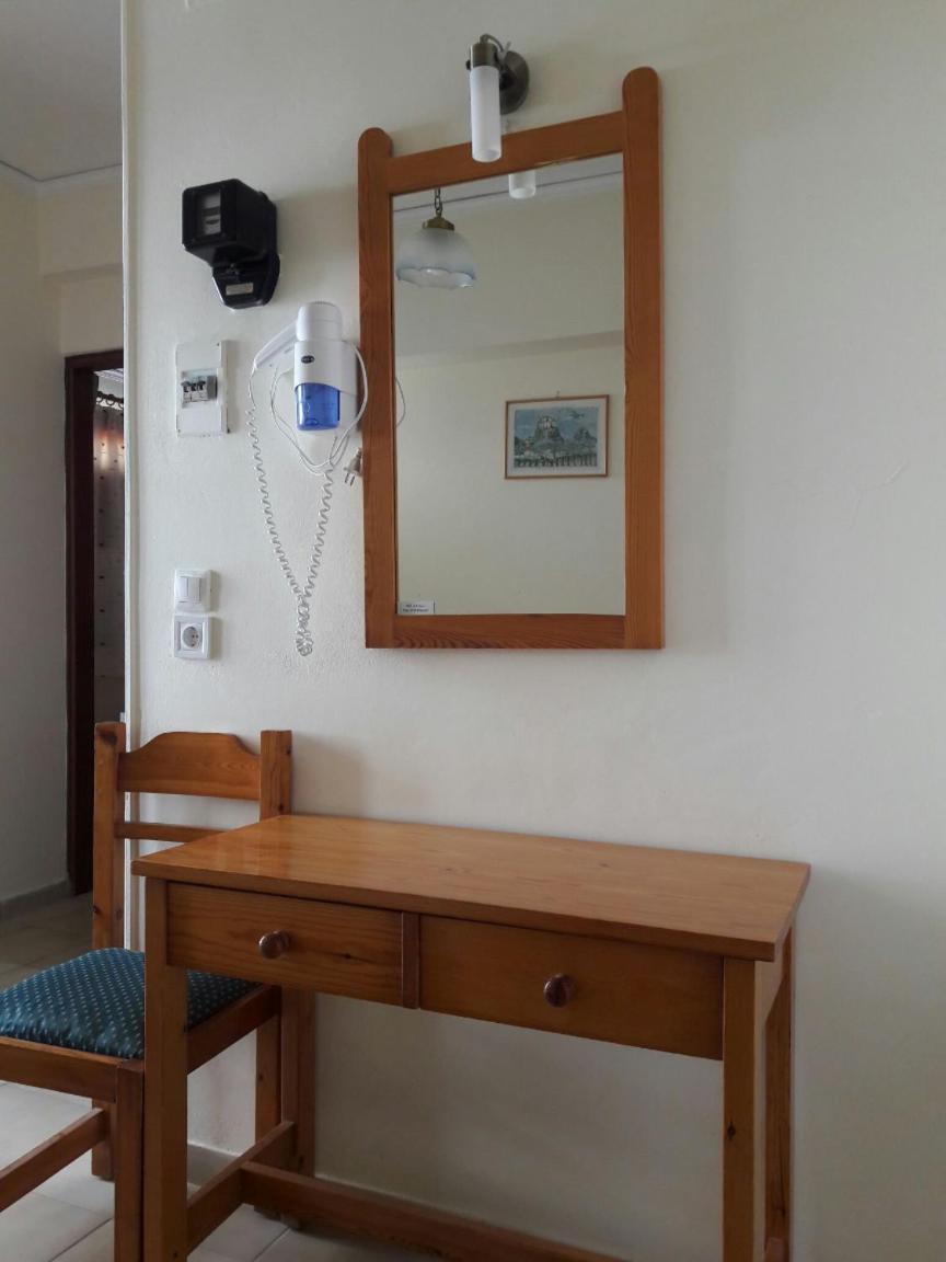 Vazakas Rooms Mytilene Exterior foto